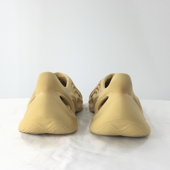 Adidas Yeezy Foam Runner RNNR GX4472 Dessert Sand Sz 11 US